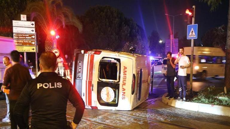 Samsunda korkunç kaza Ambulans ile tramvay çarpıştı: Yaralılar var