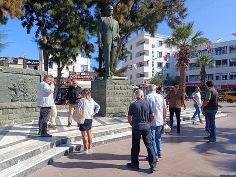 Balıkesirde Atatürk heykeline balyozlu saldırı Gözaltına alındı