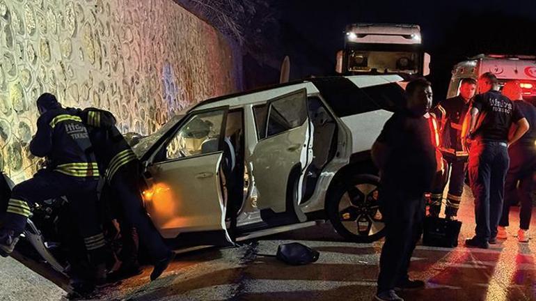 Tekirdağda feci kaza Cip istinat duvarına çarptı 2 doktor öldü, 2 doktor yaralandı