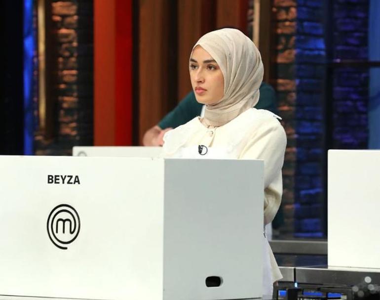 Masterchef Türkiyeden Beyza çocukluk fotoğrafını paylaştı Sosyal medyada olay oldu