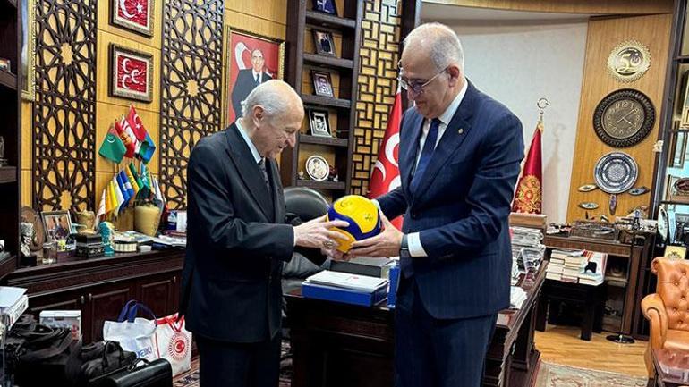 Devlet Bahçeli, Mehmet Akif Üstündağı kabul etti