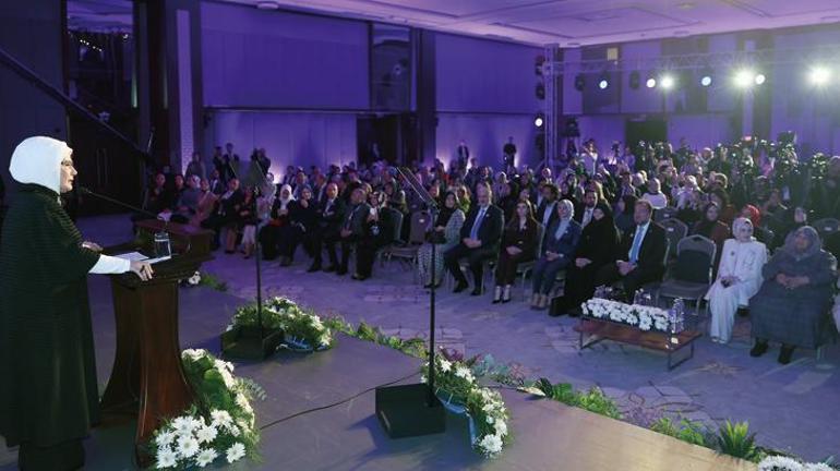 Emine Erdoğan: Kadınların tüm alanlarda, kendi tabiatlarıyla var olmalarını sağlamak asıl amaç olmalıdır