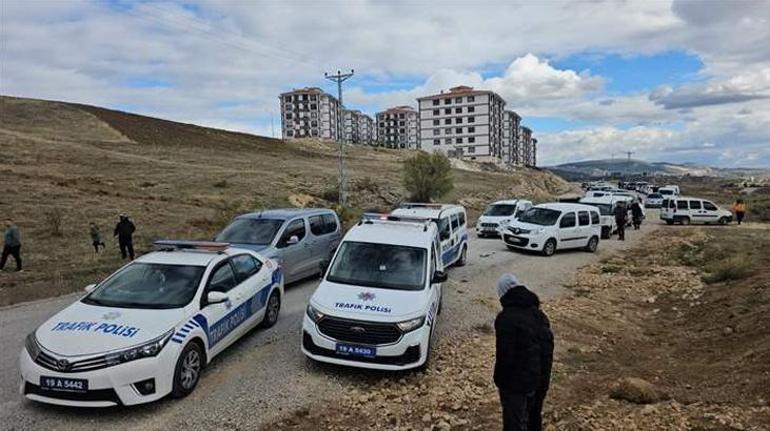 Çorumda kovalamaca esnasında polis aracı devrildi 2 polis yaralı