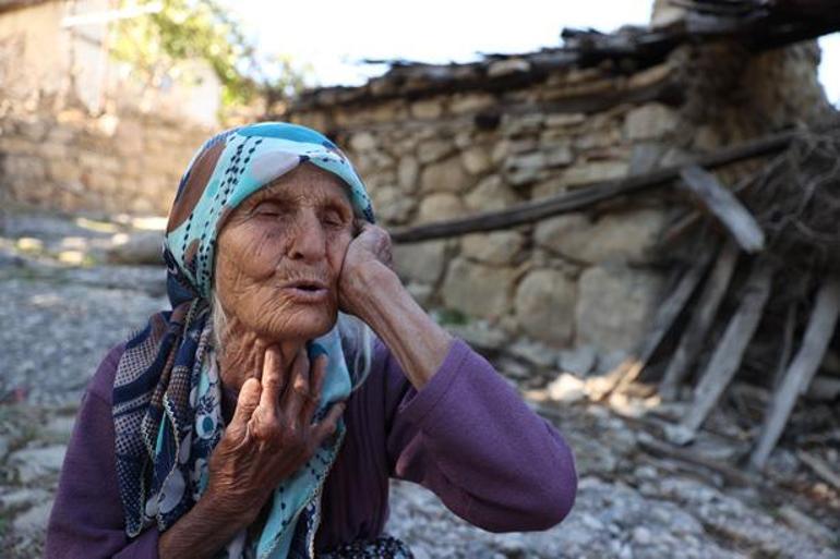 84 yaşındaki Gülistan nine Türkiyedeki son temsilcilerinden biri: Kimseye öğretemedim.