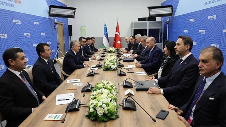 Cumhurbaşkanı Erdoğan, Özbekistan Cumhurbaşkanı Mirziyoyev ile bir araya geldi