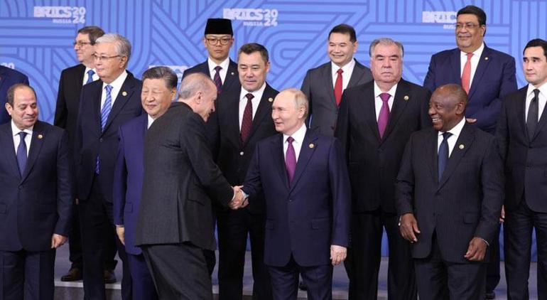 Erdoğan, BRICS Liderler Zirvesi’nde aile fotoğrafı çekimine katıldı