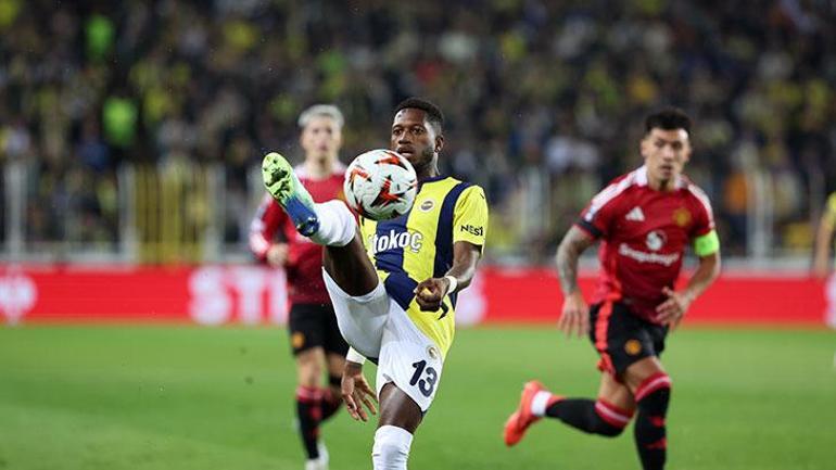 Manchester United maçı sonrası Fenerbahçeli yıldıza eleştiri: Futbolu geriye gidiyor inanılır gibi değil