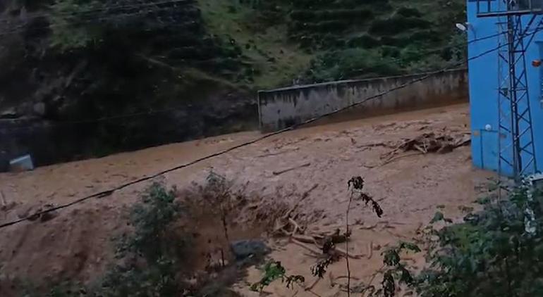 Beyaz esaret Bir anda bastırdı, mahsur kaldılar... Meteorolojiden yeni uyarı geldi