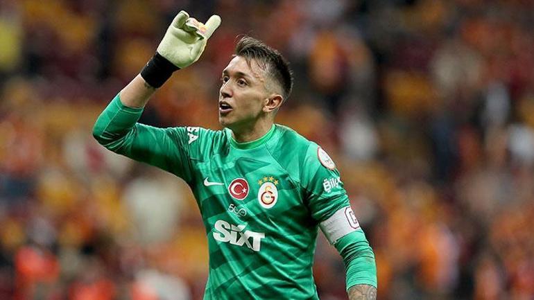 ÖZEL | Galatasarayda Carutasu: Bongaerts muhteşem bir pasör Muslera gibi olmak isterim