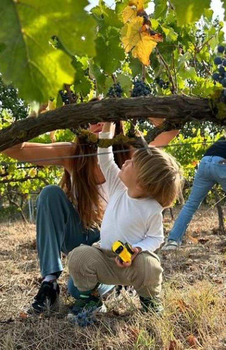 Başak Dizerden Kıvanç Tatlıtuğa romantik kutlama Kahramanın yolculuğu