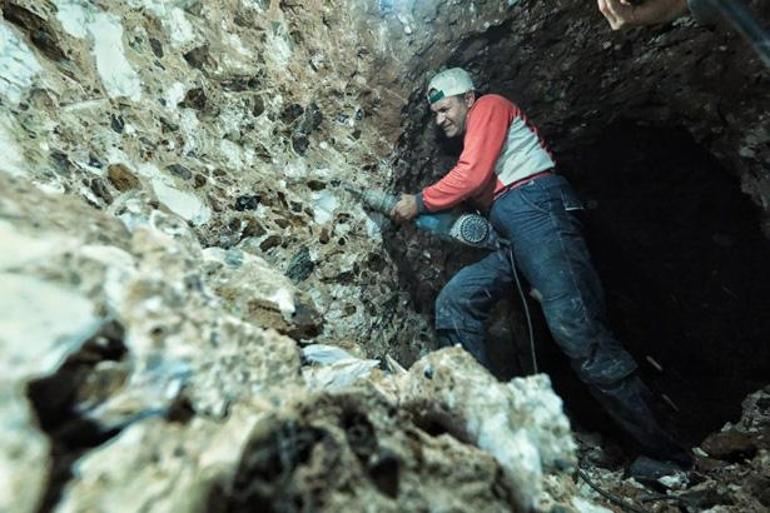 Eskişehirde yerin 65 metre altında kazarak ilerliyorlar: Dünyada bilinen büyük rezerv burada