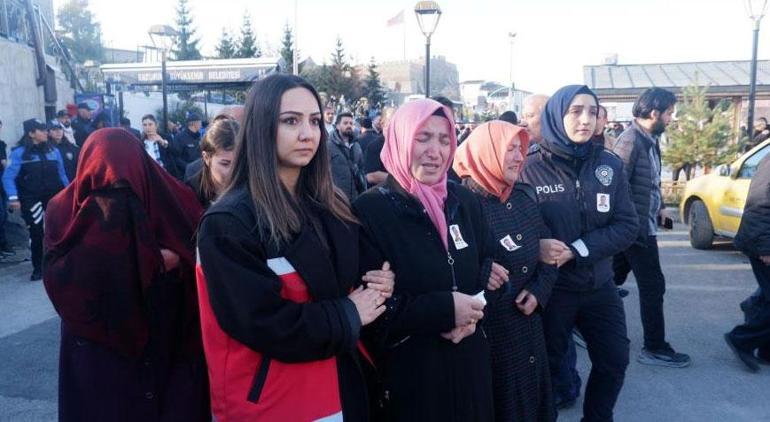 Silahlı saldırıda ölen polis memuru toprağa verildi Eşinin gözyaşları yürekleri sızlattı