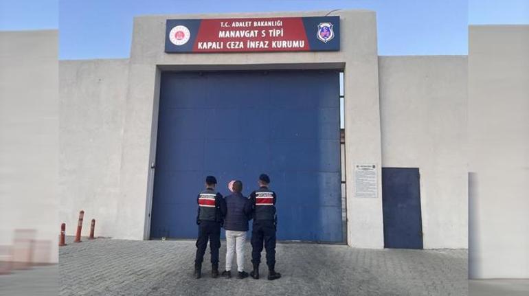 Antalyada ambulansa yol vermeyen şahıs tutuklandı