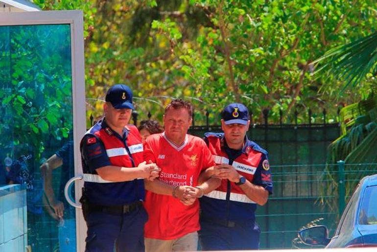 Her satırı ayrı vahşet Anneyi taşla ezerek, oğlunu da gördüğü için boğarak öldürdü