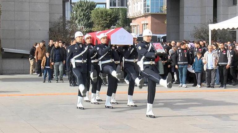 Şehit polis Ogün Yürümez için İstanbul Emniyet Müdürlüğünde tören düzenlendi