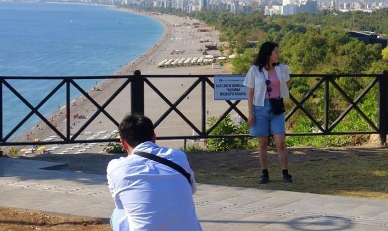 Antalya’da deniz ve hava sıcaklığı eşitlendi Yazdan kalma günler yaşanıyor