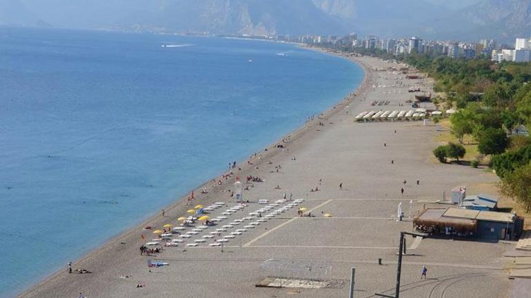 Antalya’da deniz ve hava sıcaklığı eşitlendi Yazdan kalma günler yaşanıyor