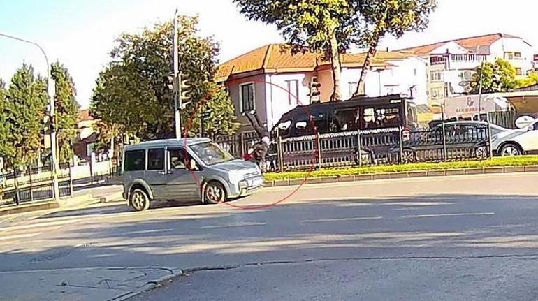 Sakaryada feci olay Kaza yapıp kaçan sürücü 11 yaşındaki kıza çarptı