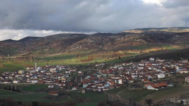 Köyde korkunç sır 18 gün sonra samanlıkta bulundu, 12 saat önce öldüğü ortaya çıktı