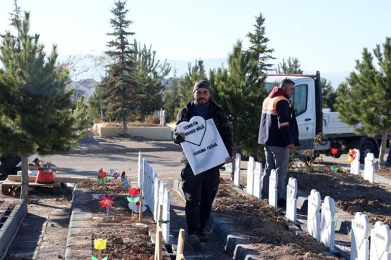 Mezar taşına Cennetin günahsız gülü yazıldı