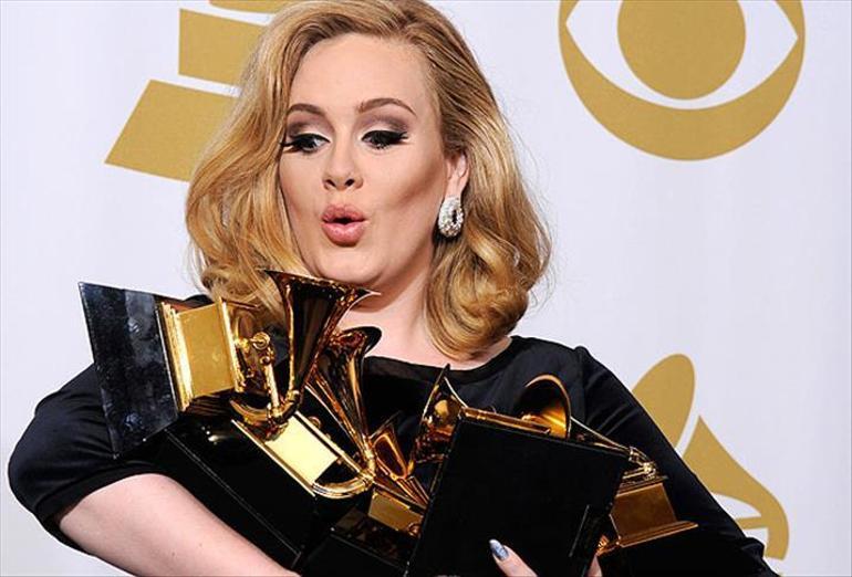 Adele Sonun başlangıcı diyerek hayranlarını üzen kararını yineledi