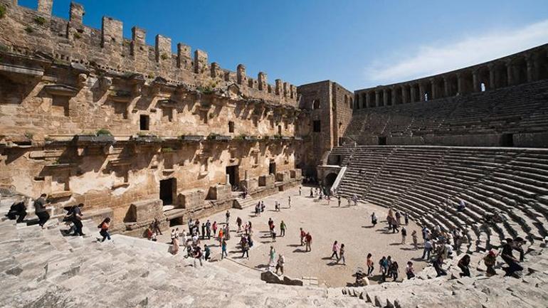 Bir antik kenti tanıyalım: Dünyanın en muhteşem tiyatrosuna sahip Aspendos