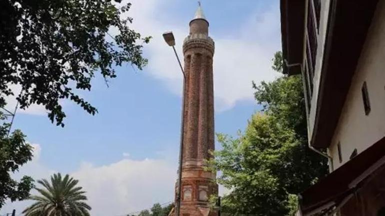 Tüm felaketlere direndi: Türkiyenin Pisa Kulesi neden eğri Bir depreme daha dayanmaz