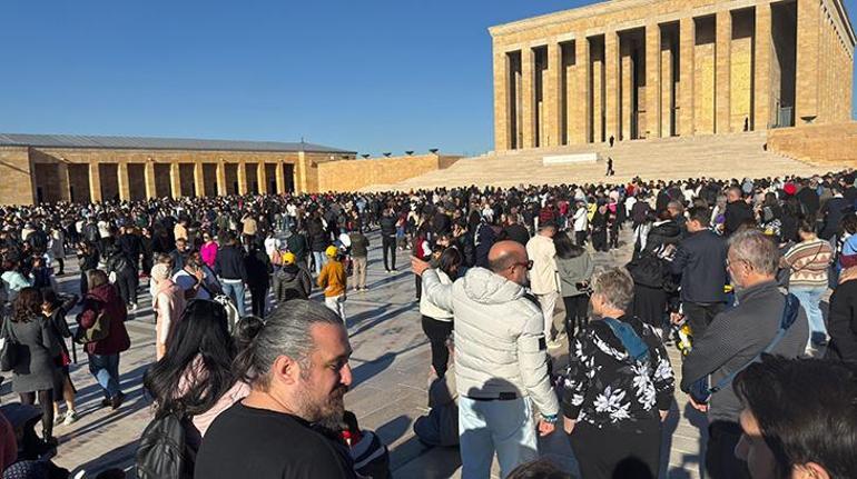 10 Kasım öncesi Anıtkabirde ziyaretçi yoğunluğu