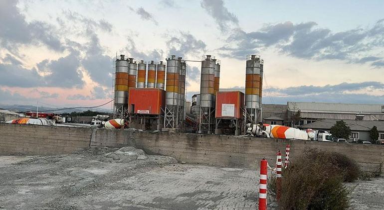 Feci ölüm Beton karışımı makinesine düşen 19 yaşındaki işçi hayatını kaybetti