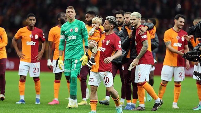 Galatasarayda sıcak gelişme Muslera ve Mertens kararı