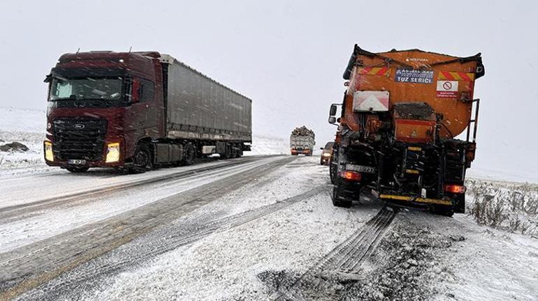 Saatlik hava durumu raporu Meteoroloji açıkladı: Kar, sağanak, fırtına... 3 ile uyarı