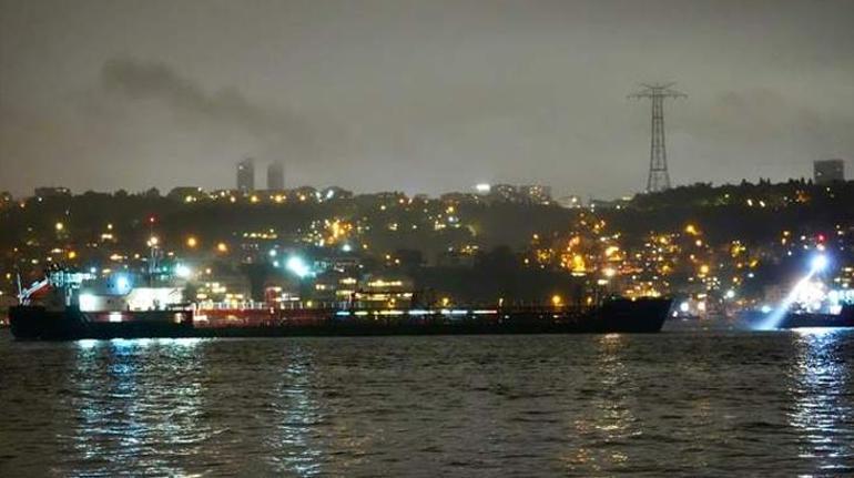 İstanbul Boğazında gemi arızası Boğaz trafiği çift yönlü kapatıldı