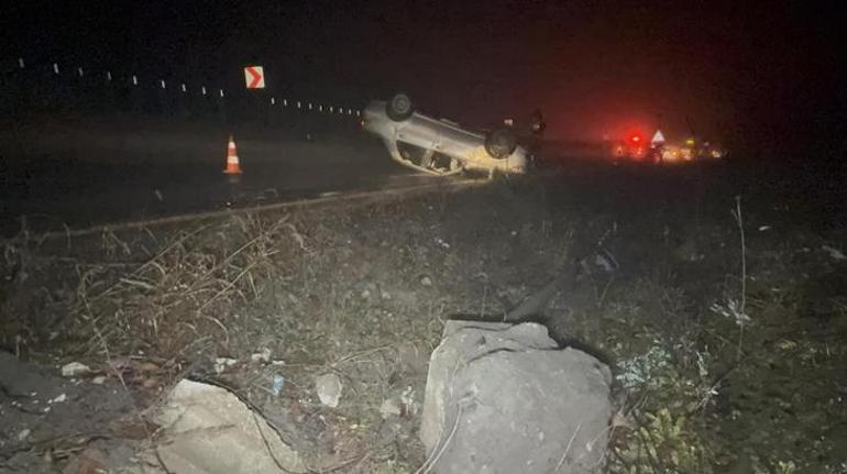 Bolu Dağında kontrolden çıkan araç ters döndü: 3 kişi yaralı