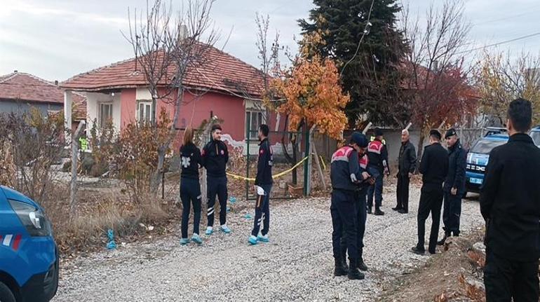 Kırıkkalede korkunç olay Annesini bıçaklayıp, eniştesinin de boğazını kesti