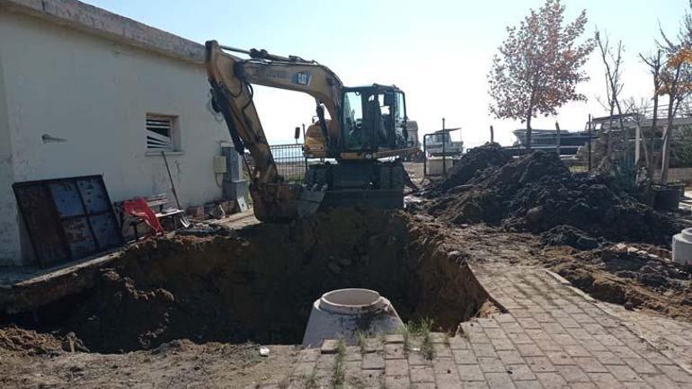 Çanakkalede inanılmaz son Toprak altından birer birer çıkarıldı, kepçe ile taşındı