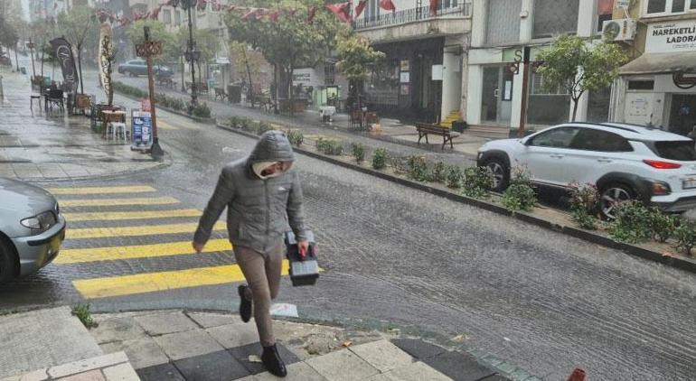 Son dakika...49 kent için uyarılar peş peşe gelmişti İstanbulda sağanak