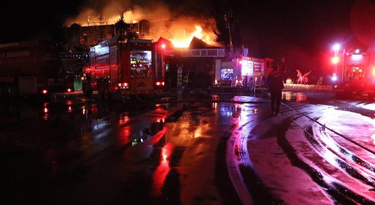 Isıtıcı perdeyi tutuşturdu Korkunç yangın can aldı, 17 yaralı var