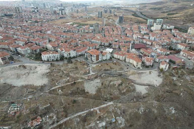 Ankarada bu mahalle kabusu yaşıyor: Altımız boş, her gün toprak kayıyor