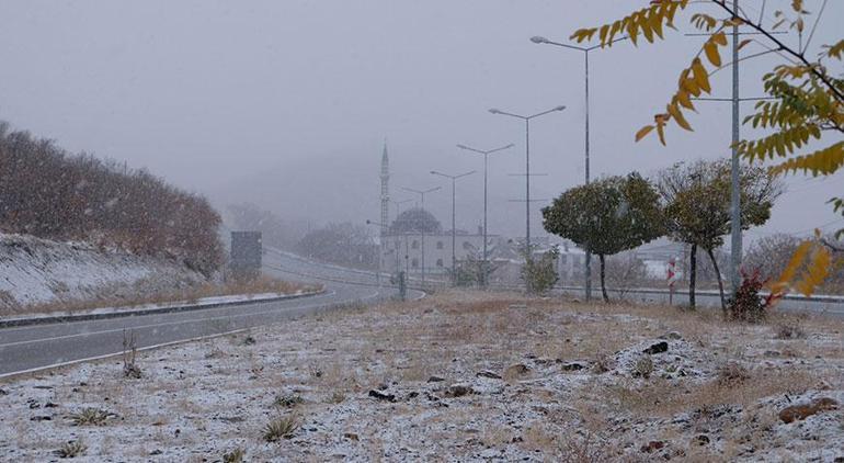 Malatya’da yoğun kar 10 ilçede 2 gündür okullar tatil