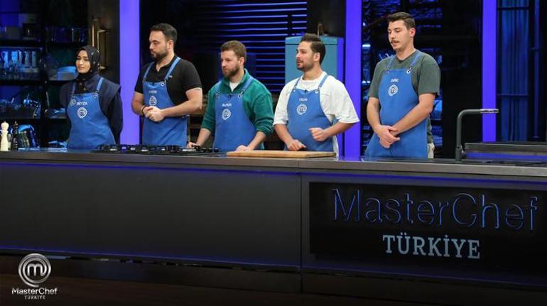 Masterchefte ikinci eleme adayı belli oldu Emre yürekleri ağza getirdi