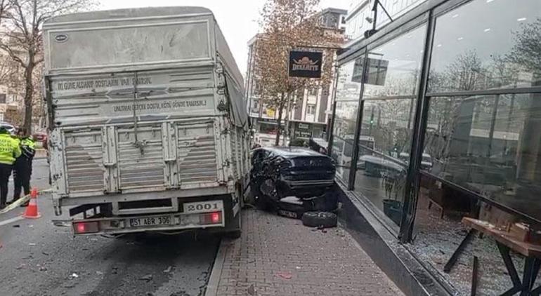 Ortalık bir anda karıştı Freni boşalan kamyonet 5 aracı biçti