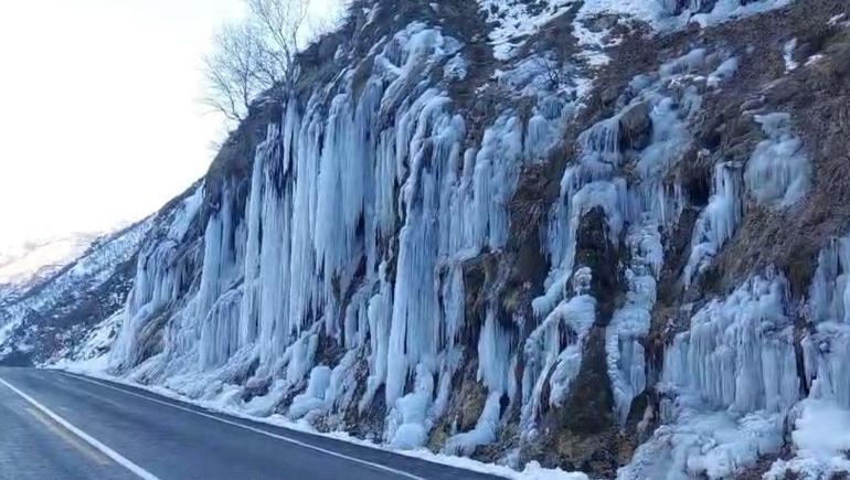 Termometre eksi 10u gördü Ağlayan Kayalar dondu