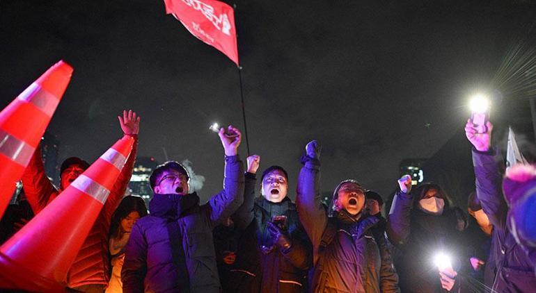 Son dakika... Güney Korede sıkıyönetim karmaşası Cumhurbaşkanı ilan etti, parlamentodan veto geldi