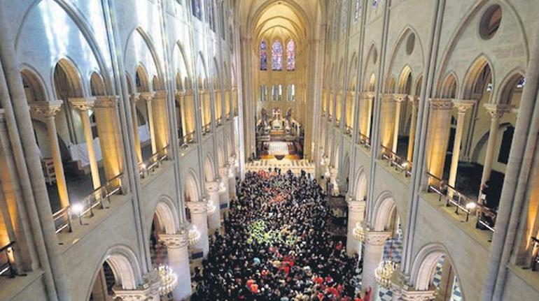 Katedral küllerinden doğdu