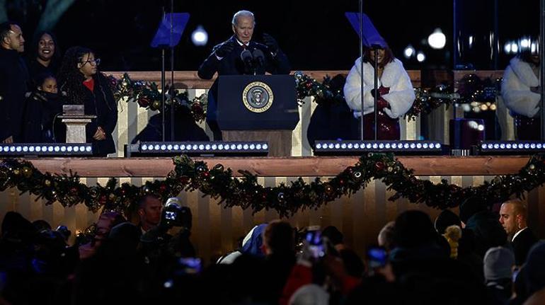 Biden başkan olarak son kez geleneksel Noel törenine katıldı