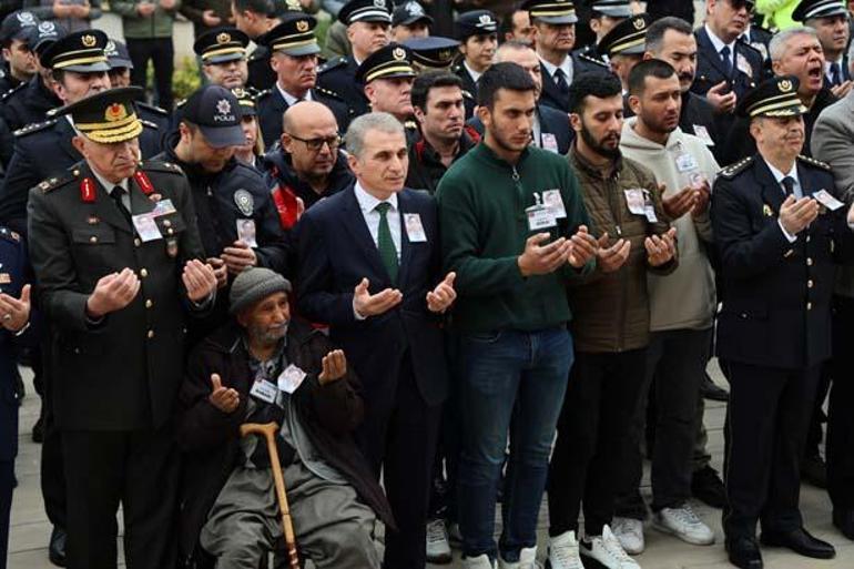 Adanada şehit olan polis memuru Mustafa Akgül son yolculuğuna uğurlandı