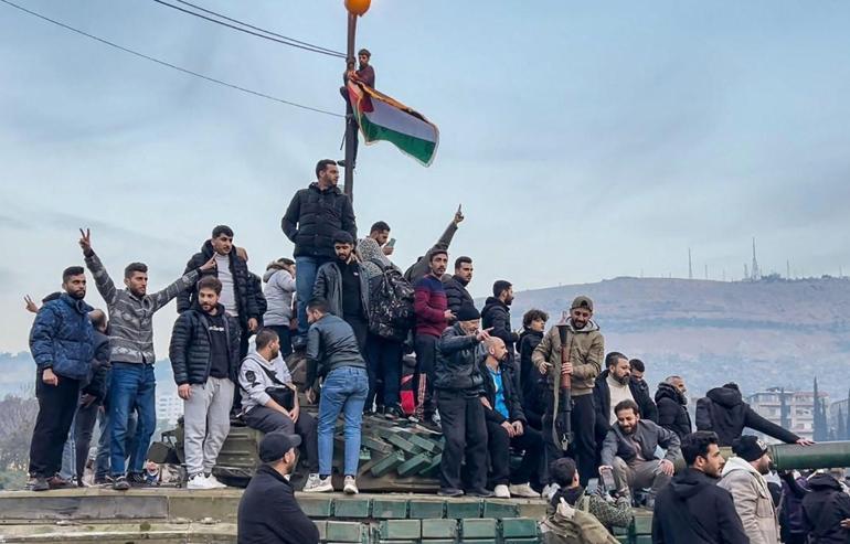 Baas rejimi çöktü Esadın başına ödül konuldu