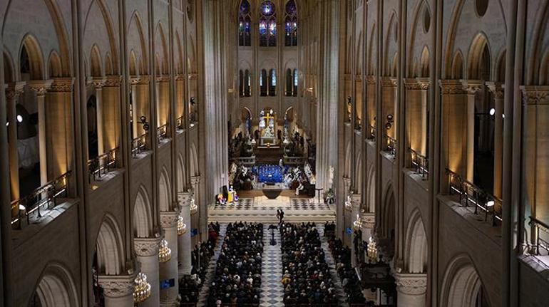 Notre Dame yangından 5 yıl sonra kapılarını açtı