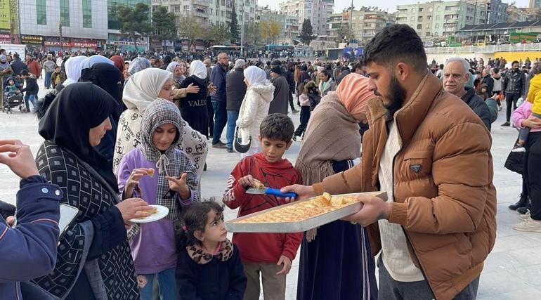 Esadın gidişi Adanada kutlandı Dönmemizin zamanı geldi, hatamız varsa tüm Suriyeler adına ben özür diliyorum