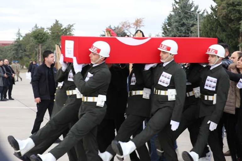 Helikopter kazasında şehit olan askerlerin cenazeleri memleketlerine uğurlandı